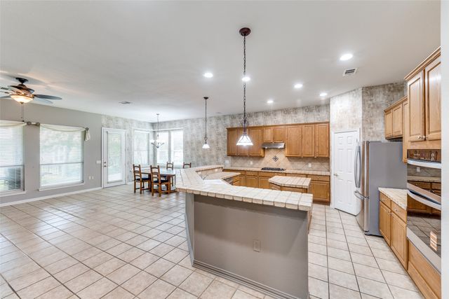 351 Southern Hills Drive, Fairview, TX 75069