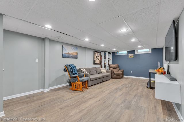 32613 Windsor Street, Garden City, MI 48135