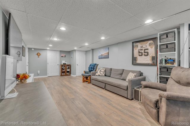 32613 Windsor Street, Garden City, MI 48135