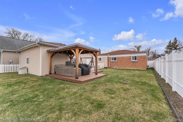 32613 Windsor Street, Garden City, MI 48135