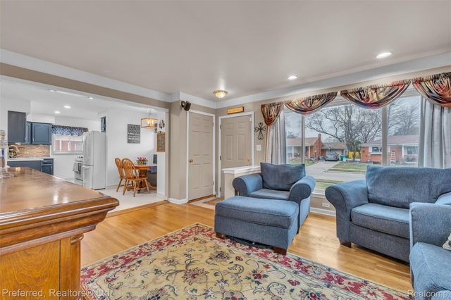 32613 Windsor Street, Garden City, MI 48135