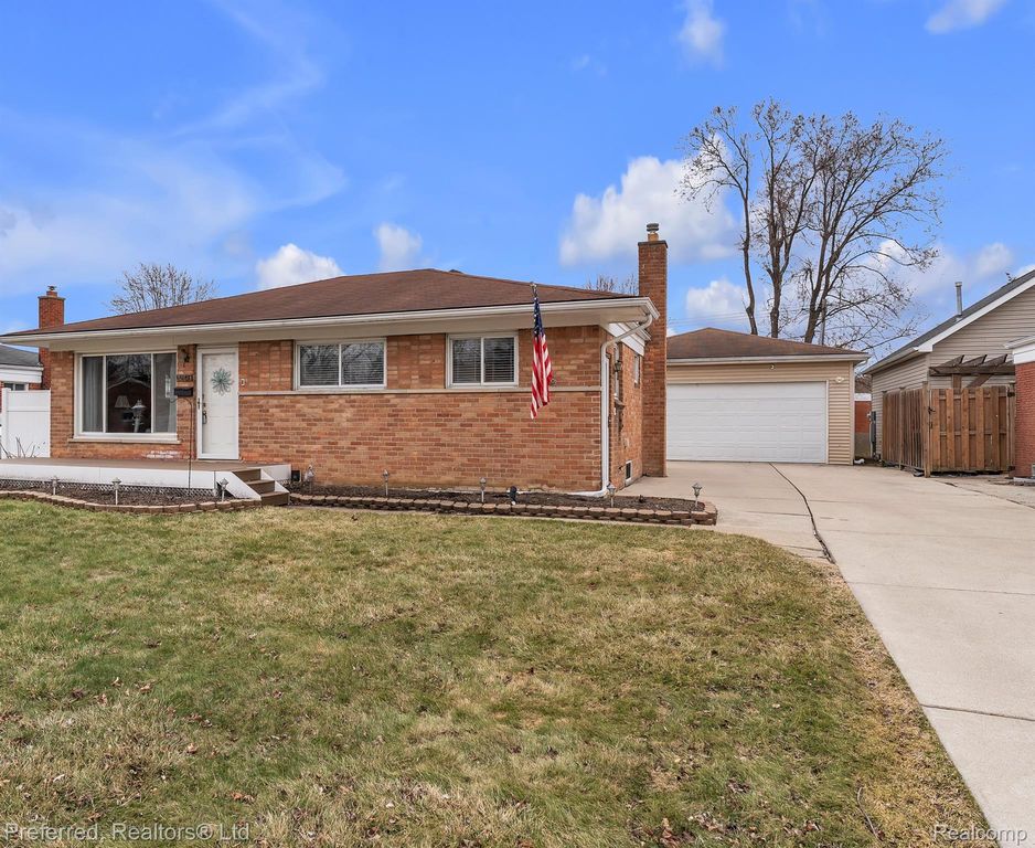 32613 Windsor Street, Garden City, MI 48135