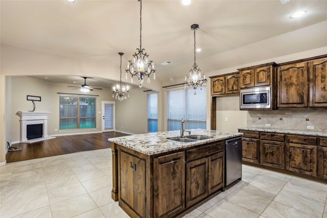 10816 Sexton Drive, Mckinney, TX 75072