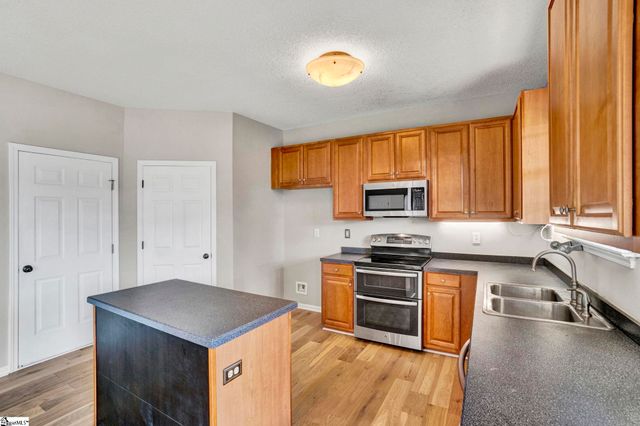 38 Ginger Gold Drive, Simpsonville, SC 29681