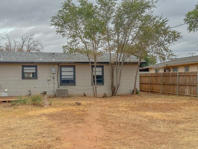 2722 E 9th Street, Lubbock, TX 79403