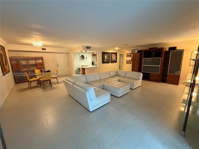 2640 NE 135th St 202, North Miami, FL 33181