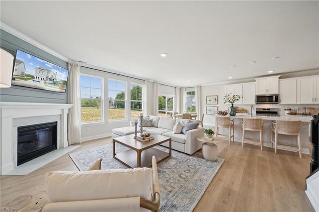 317 Riverview RD, Chesapeake, VA 23322