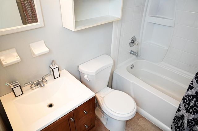 821 BARBER STREET, Sebastian, FL 32958