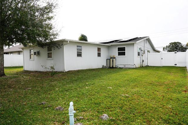821 BARBER STREET, Sebastian, FL 32958