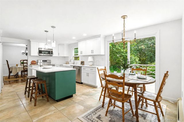 15 Blue Jay Drive, Newburgh, NY 12550