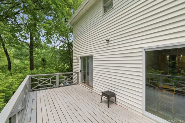 15 Blue Jay Drive, Newburgh, NY 12550