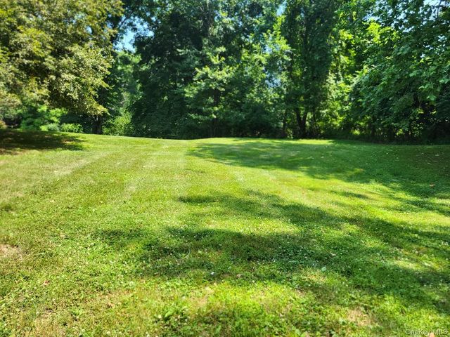 15 Blue Jay Drive, Newburgh, NY 12550