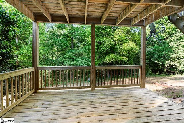 219 Oak Ridge Drive, Greenwood, SC 29649