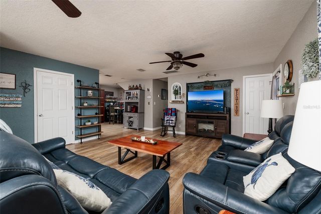 1220 56TH AVENUE N, St Petersburg, FL 33703