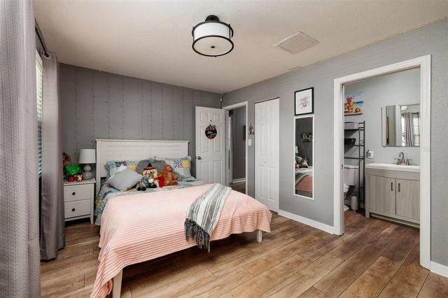 1220 56TH AVENUE N, St Petersburg, FL 33703