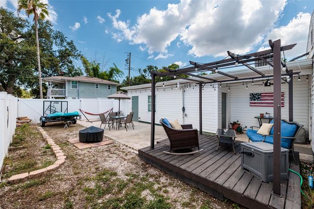 1220 56TH AVENUE N, St Petersburg, FL 33703