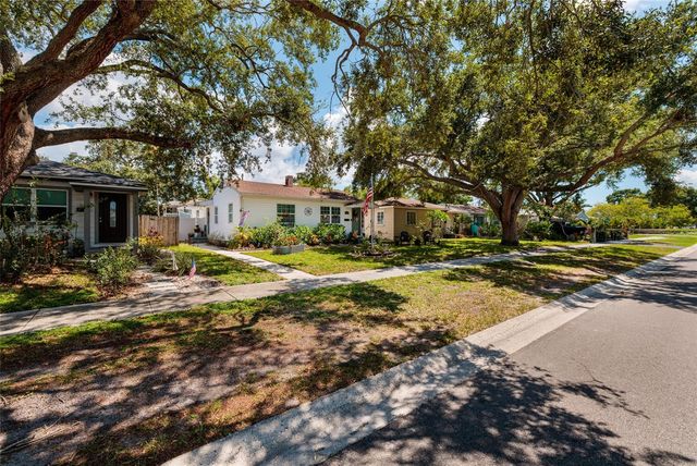 1220 56TH AVENUE N, St Petersburg, FL 33703