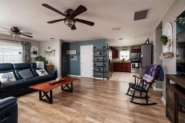 1220 56TH AVENUE N, St Petersburg, FL 33703