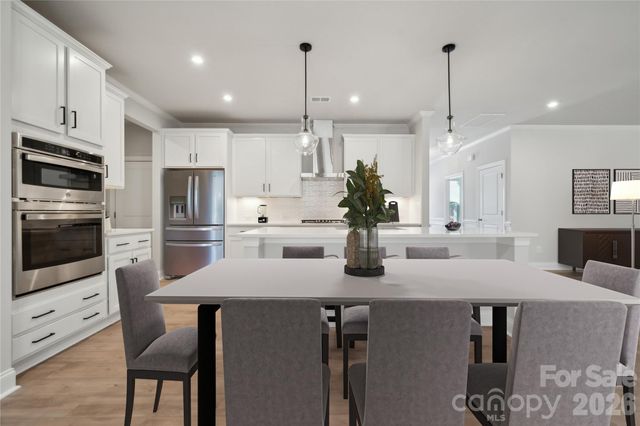 111 Coronado Avenue, Matthews, NC 28104