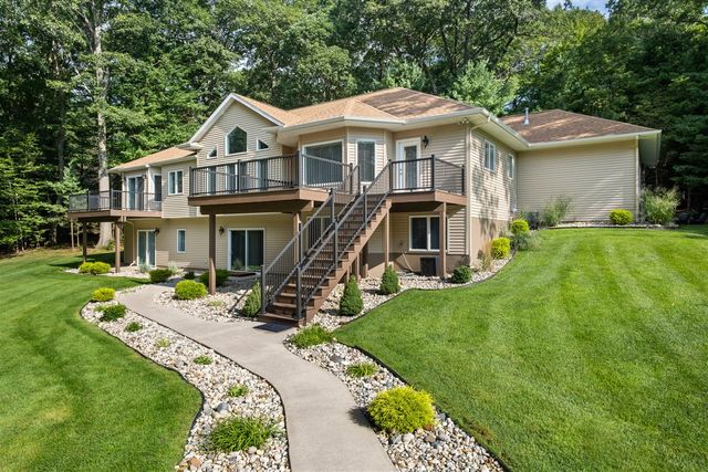6065 N Scenic Woods Circle, Muskegon, MI 49445