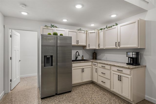 6065 N Scenic Woods Circle, Muskegon, MI 49445