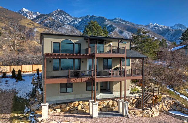 8564 S LITTLE WILLOW CIR, Cottonwood Heights, UT 84121