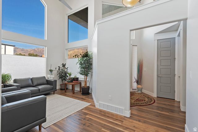 8564 S LITTLE WILLOW CIR, Cottonwood Heights, UT 84121