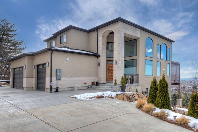 8564 S LITTLE WILLOW CIR, Cottonwood Heights, UT 84121