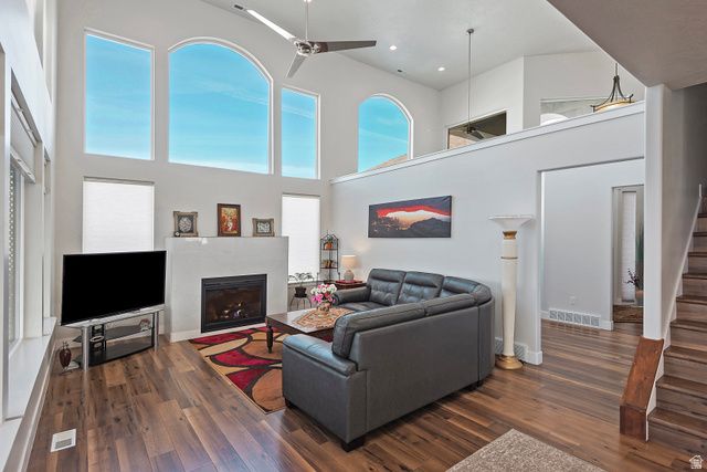 8564 S LITTLE WILLOW CIR, Cottonwood Heights, UT 84121