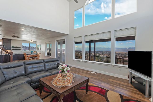 8564 S LITTLE WILLOW CIR, Cottonwood Heights, UT 84121