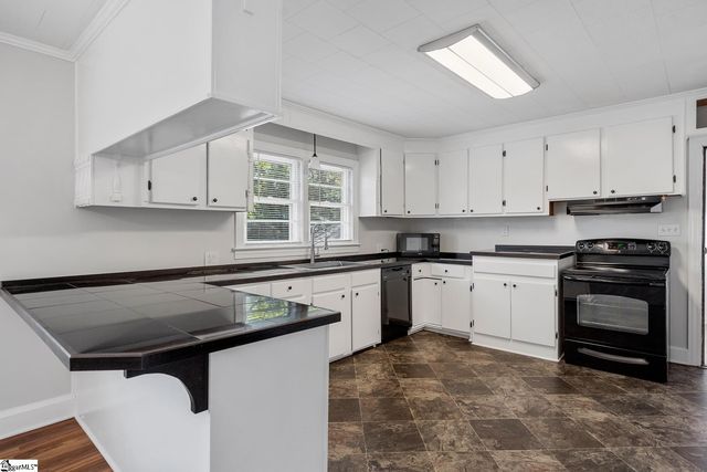 37 Dendy Street, Pelzer, SC 29669