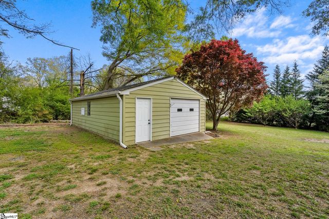 37 Dendy Street, Pelzer, SC 29669
