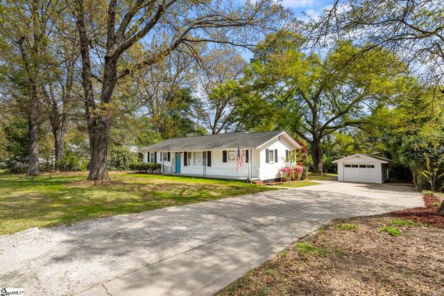 37 Dendy Street, Pelzer, SC 29669