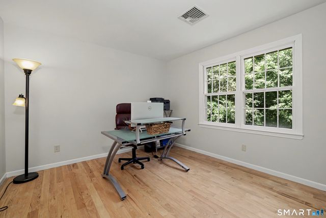23 Jeremiah Road, Newtown, CT 06482