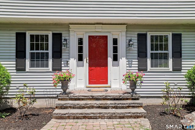 23 Jeremiah Road, Newtown, CT 06482