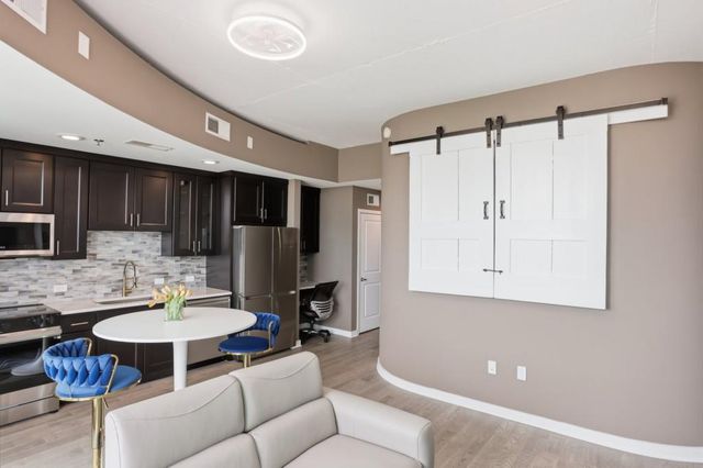 361 17th Street 1720, Atlanta, GA 30363