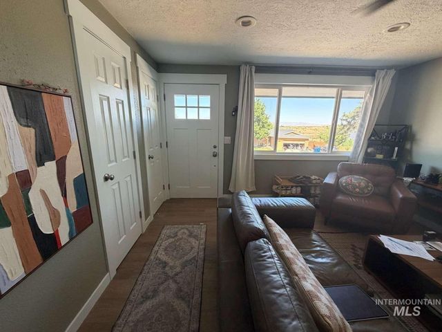 9951 W Fox Ridge Dr, Boise, ID 83709