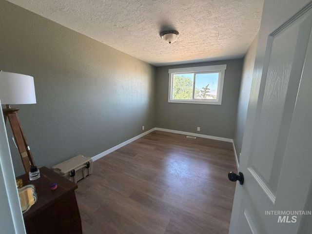 9951 W Fox Ridge Dr, Boise, ID 83709