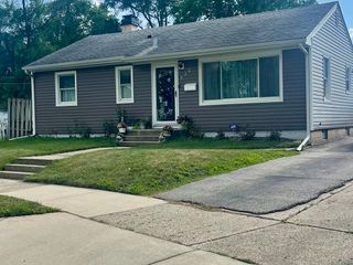 520 W Pleasure Court, Aurora, IL 60506