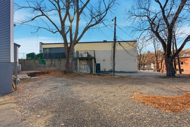 115-117 Mechanic 4, Clinton, MA 01510