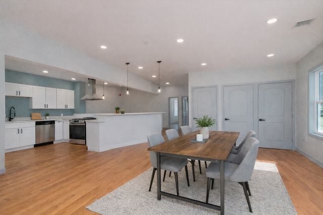 115-117 Mechanic 4, Clinton, MA 01510