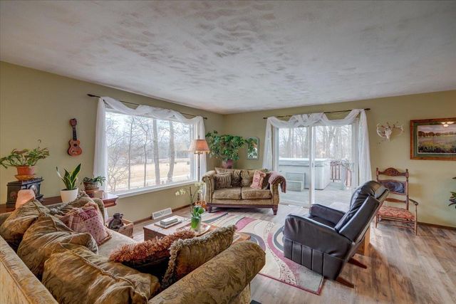 W4615 Highway 16, Rio, WI 53960