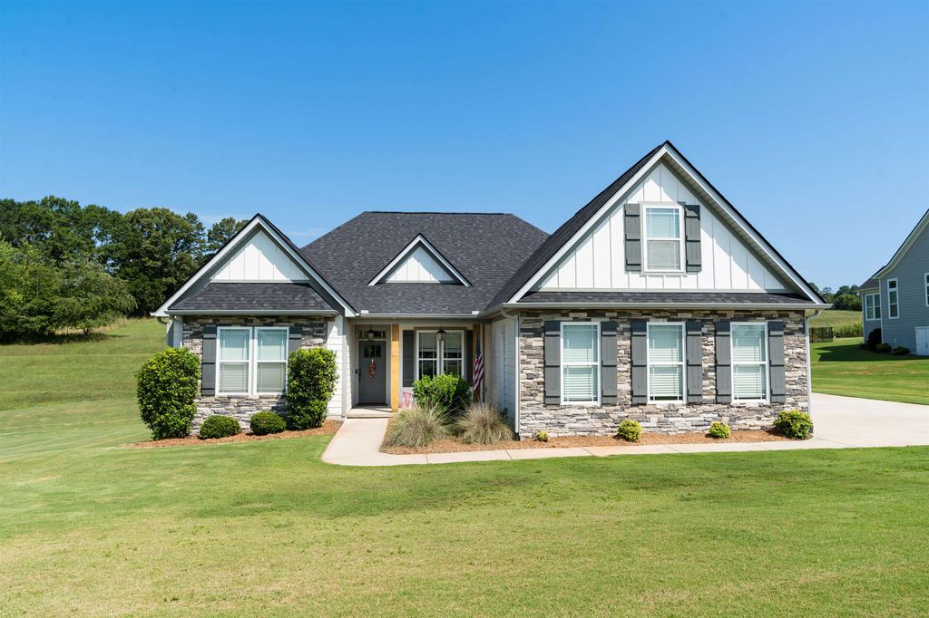 240 W Ridge Water Drive, Chesnee, SC 29323
