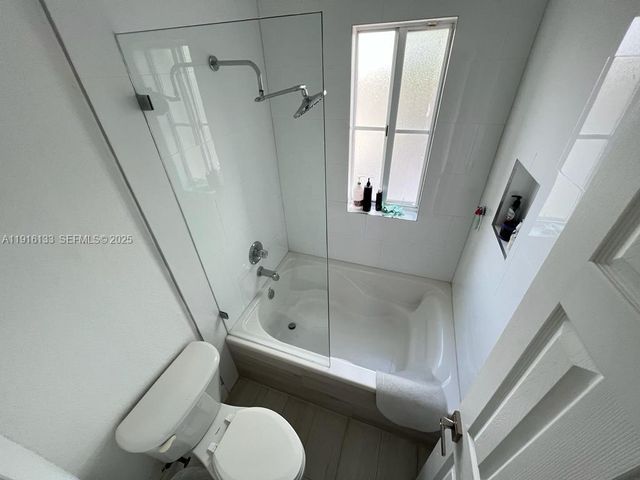 8330 NW 107th Pl 7-21, Doral, FL 33178