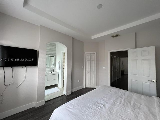 8330 NW 107th Pl 7-21, Doral, FL 33178