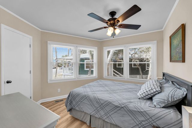 417 Palmetto Boulevard, Edisto Island, SC 29438