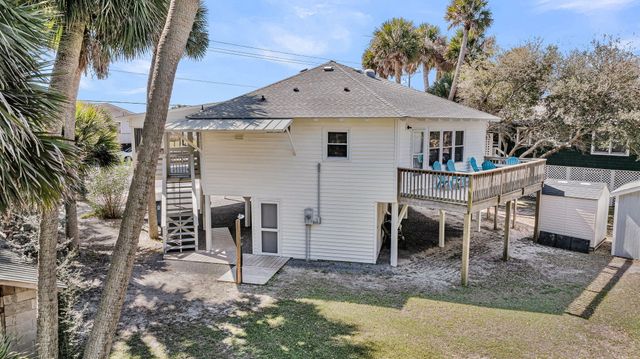 417 Palmetto Boulevard, Edisto Island, SC 29438