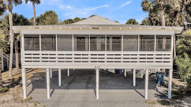 417 Palmetto Boulevard, Edisto Island, SC 29438