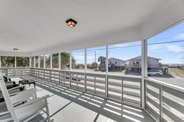 417 Palmetto Boulevard, Edisto Island, SC 29438