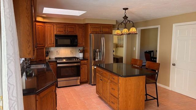 87 Eden Park Drive, North Attleboro, MA 02760